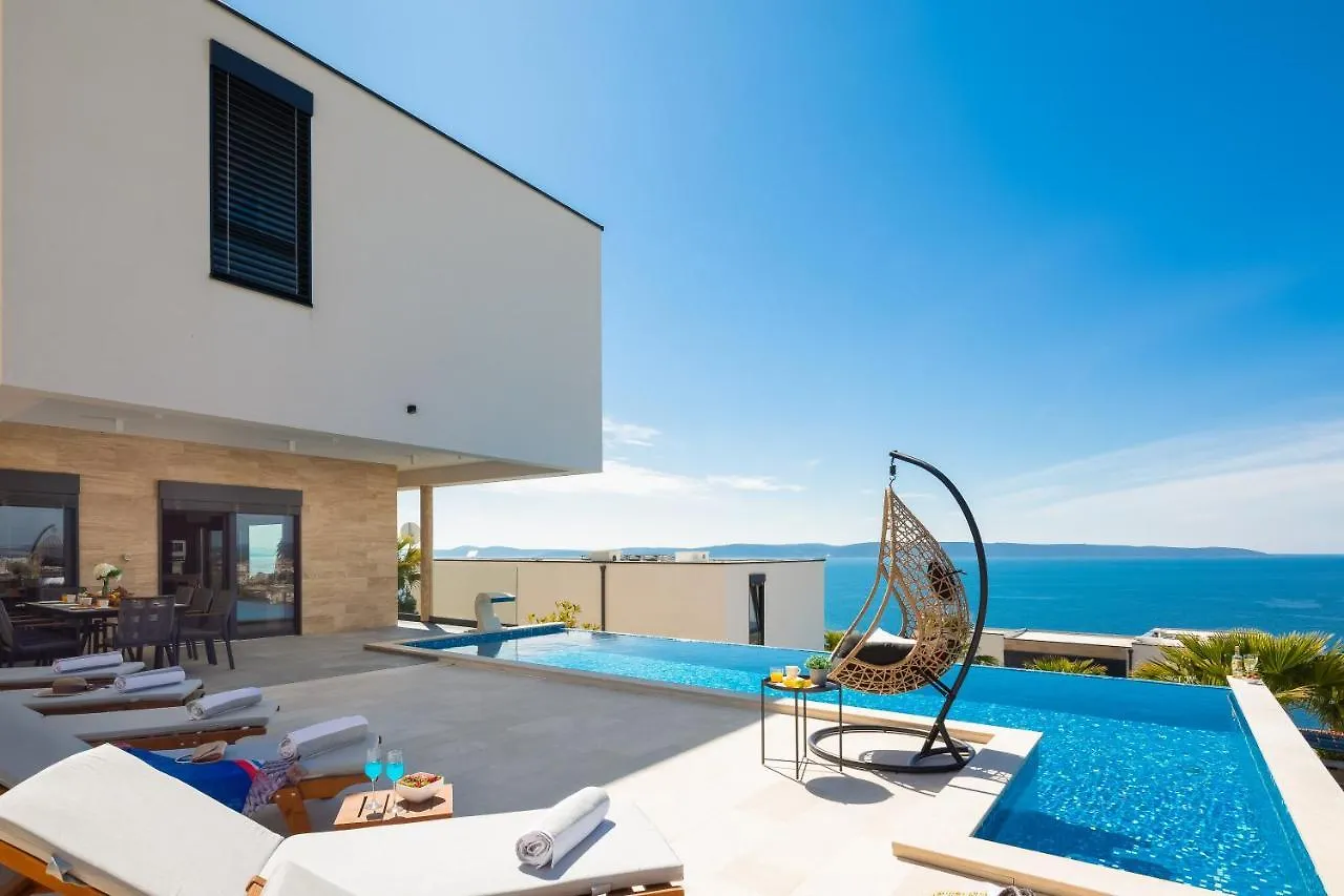 Luxury Villa Black Pearl With Pool Trogir
