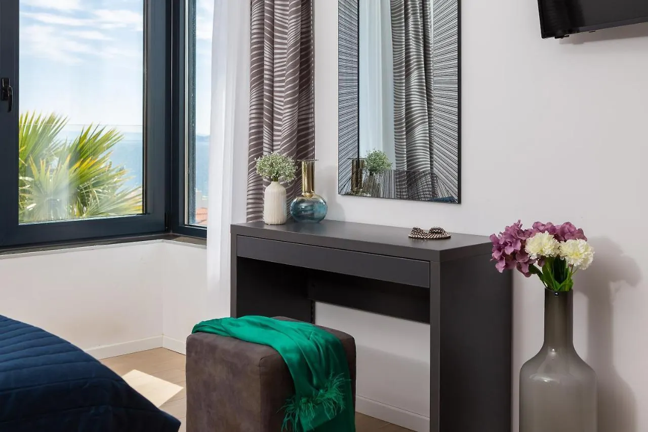 Luxury Villa Black Pearl With Pool Trogir 0*,