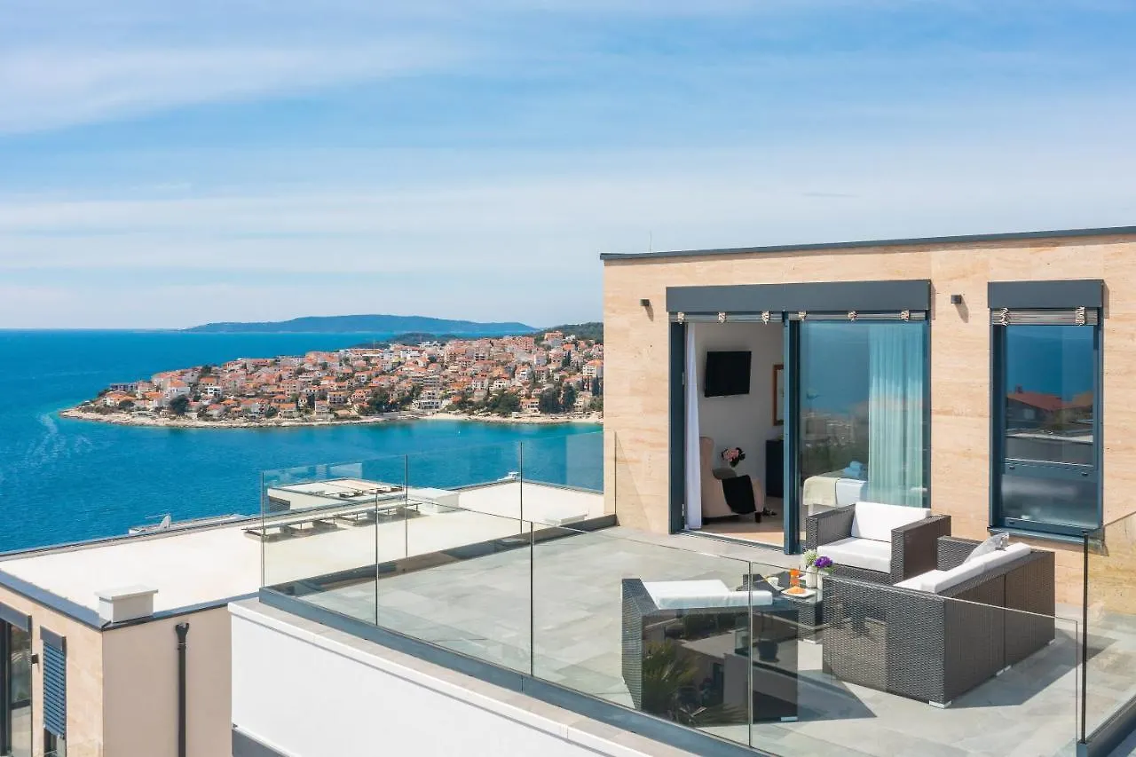 Luxury Villa Black Pearl With Pool Trogir