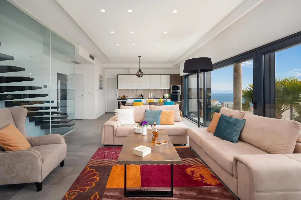 Luxury Villa Black Pearl With Pool Trogir