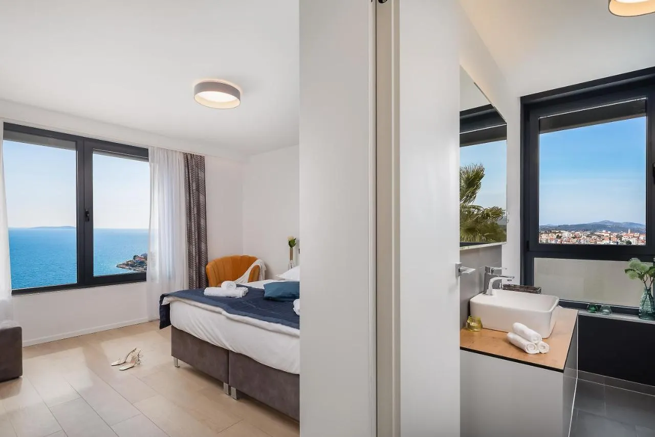 Luxury Villa Black Pearl With Pool Trogir