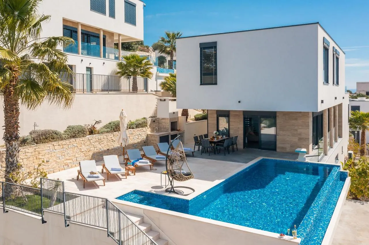 Luxury Villa Black Pearl With Pool Trogir Kroatien
