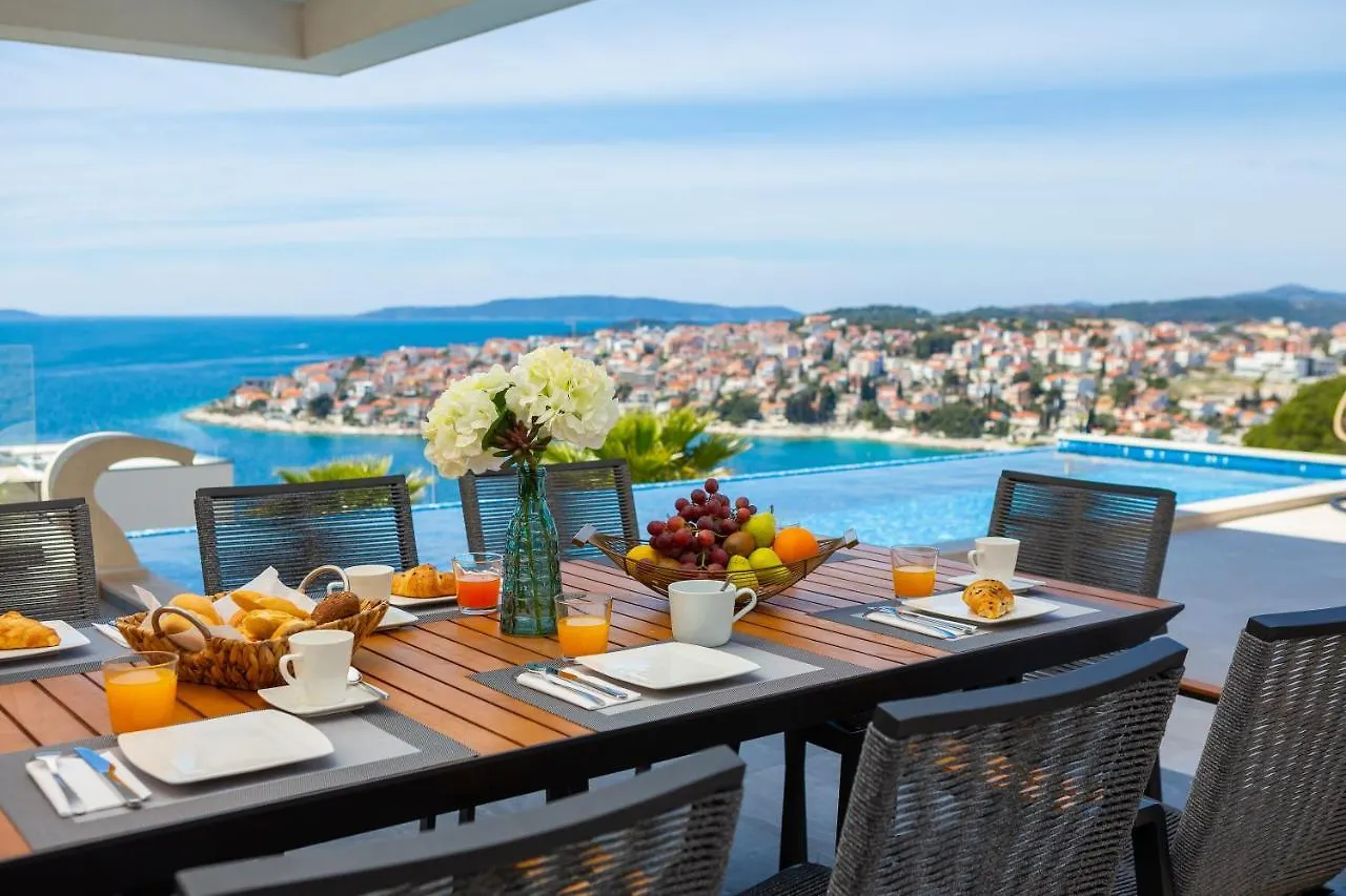 Luxury Villa Black Pearl With Pool Trogir Kroatien