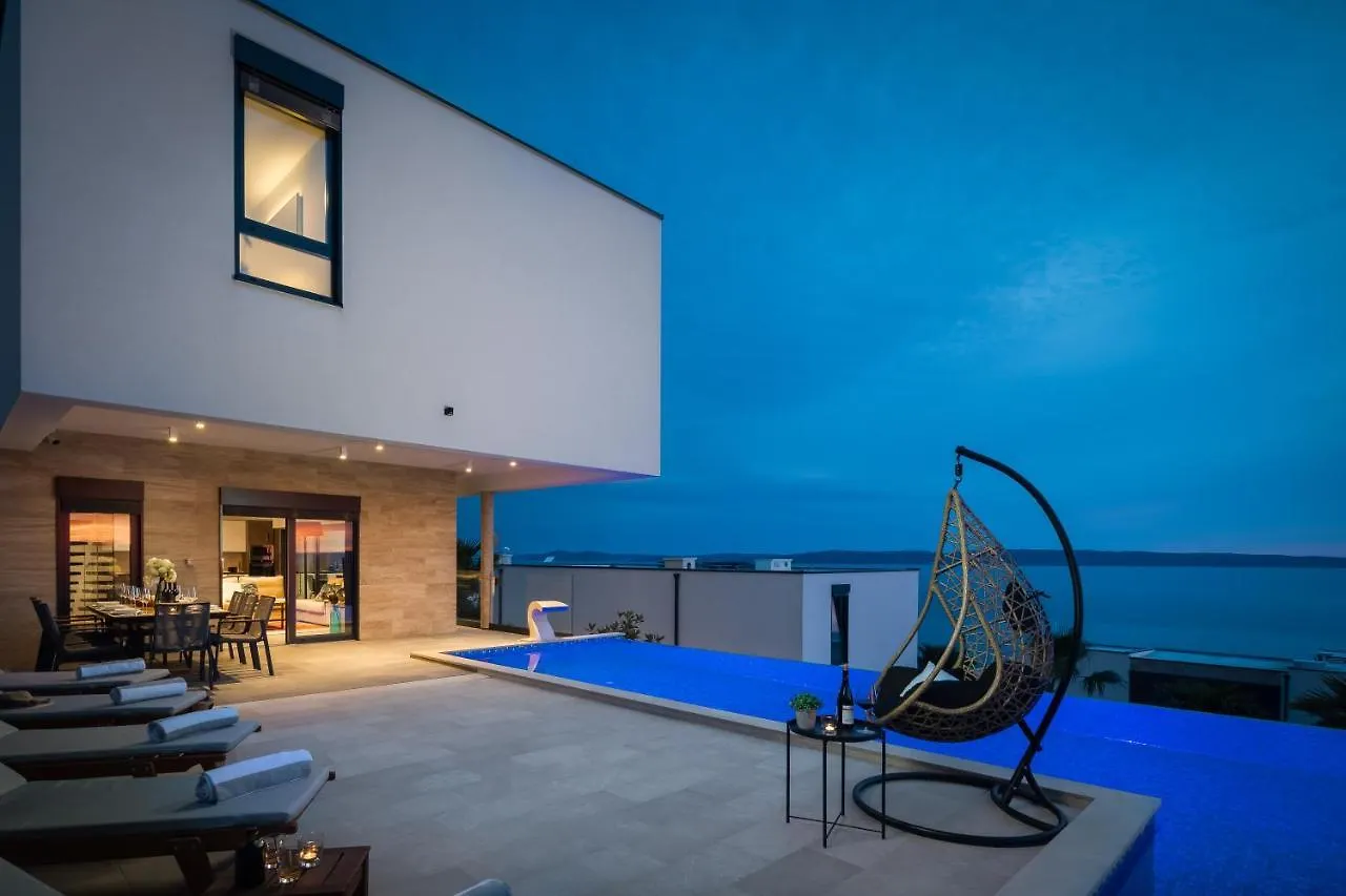 Luxury Villa Black Pearl With Pool Trogir 0*,