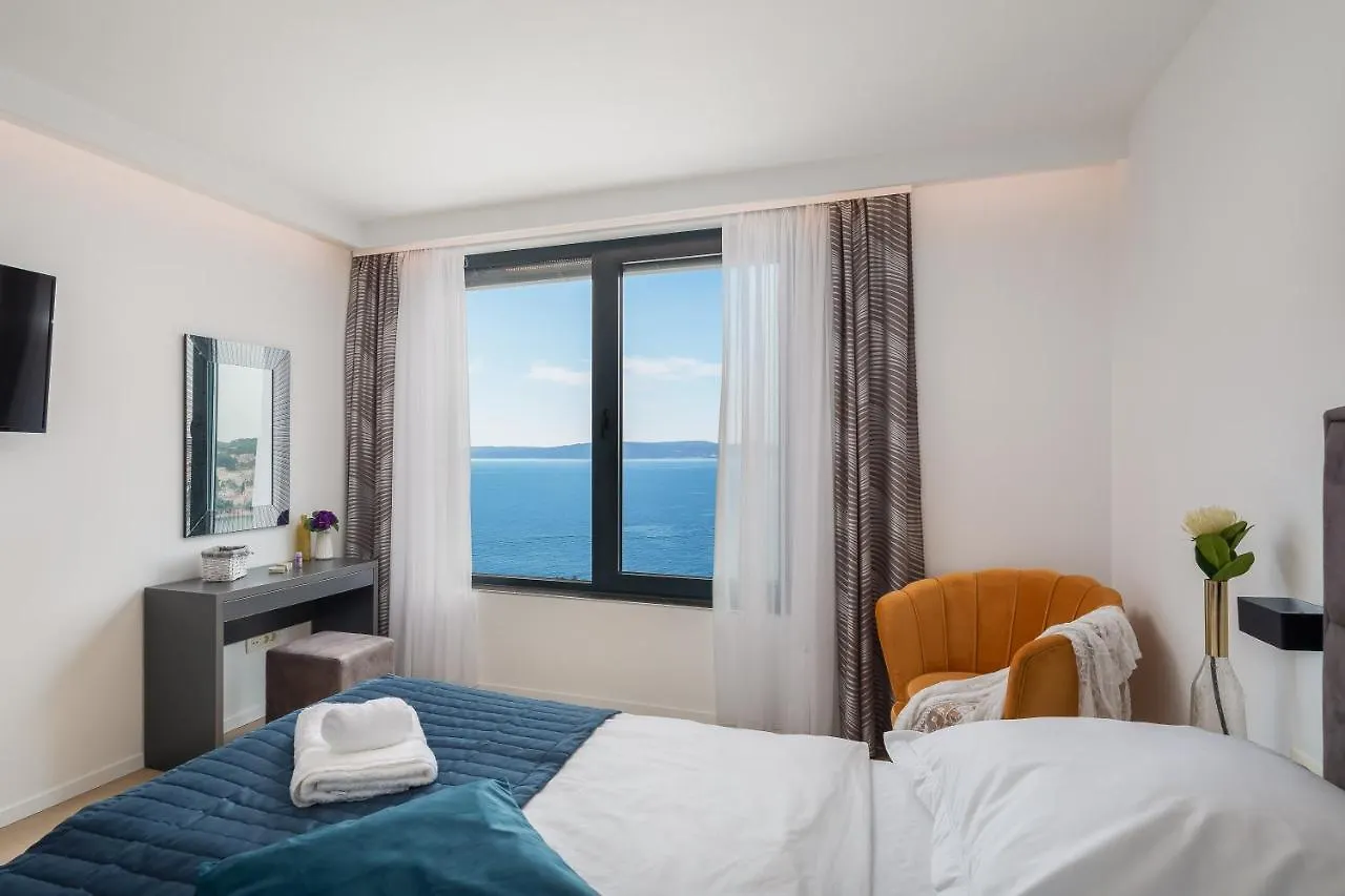 Luxury Villa Black Pearl With Pool Trogir