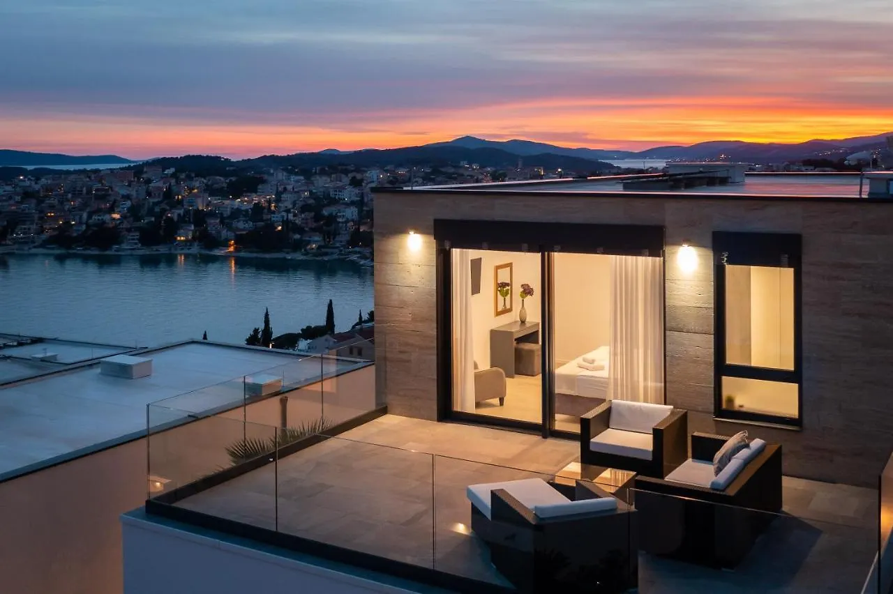 Luxury Villa Black Pearl With Pool Trogir 0*,