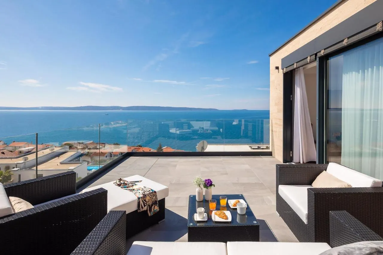 Luxury Villa Black Pearl With Pool Trogir